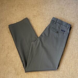Dockers D2 pants - gray, 33 x 32, very good condition